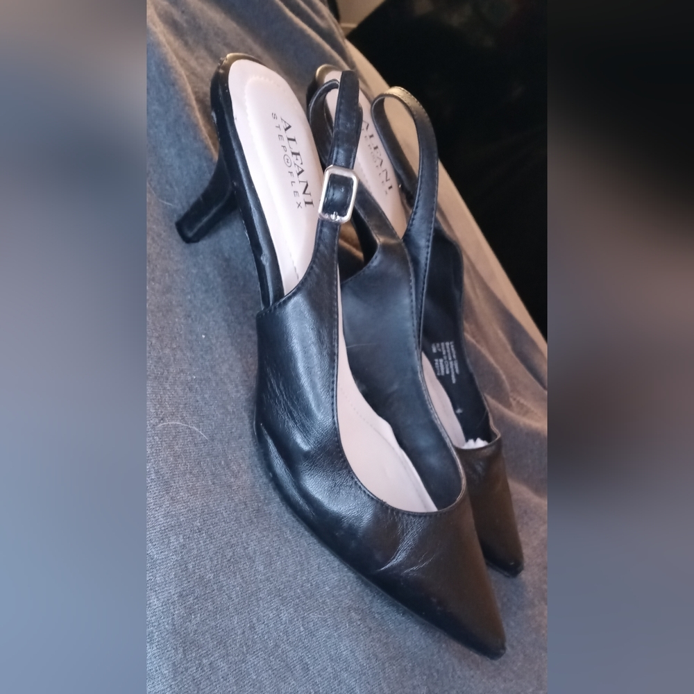 Heels - Picture 2 of 6